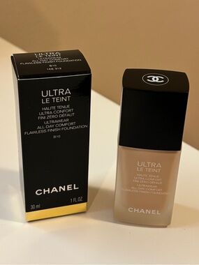 CHANEL Ultra Le Teint Foundation -B10